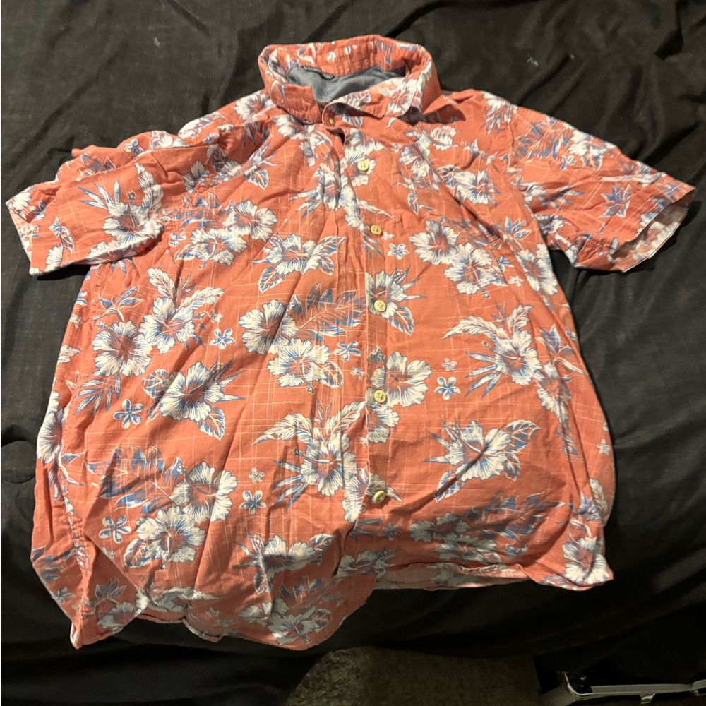 Izod Hawaii style shirt